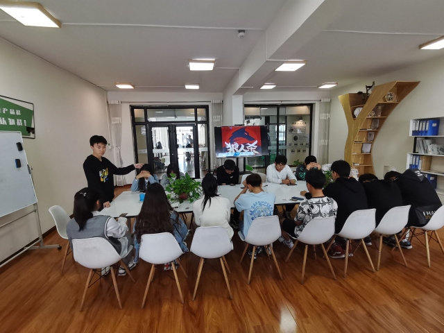 头脑风暴 血雨腥风——智能工程学院第一届“与狼共舞”狼人杀争霸赛
