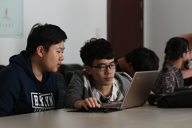 模板与抠像——“创客视界·传媒沙龙”第十一期技术培训会成功举办