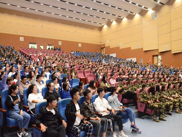 完满路上 有你更精彩——2018届艺术传媒学院、远景学院学生完满教育宣讲会