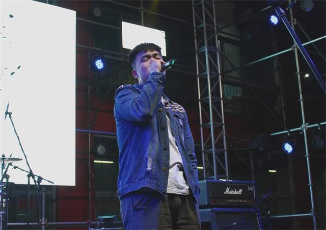 【音乐节】音符与灵魂相互碰撞 梦想就在此刻起航——2019“无边”第七届校园摇滚音乐节之舞台乐队专访