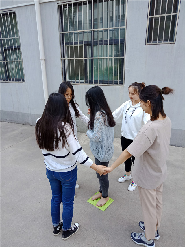 【完满班级】青春的路上  你我同行——淬炼商学院五月完满班级主题活动（二十六）