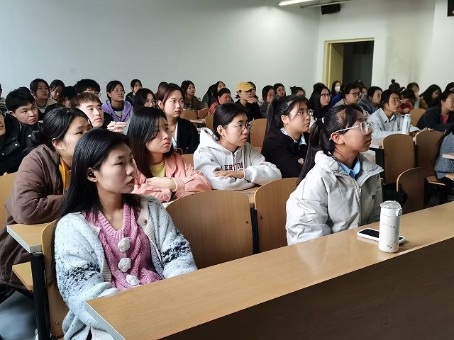 【辅导员说完满】传承良好家训 培育美好家风——食品与环境学院2020级辅导员说完满活动