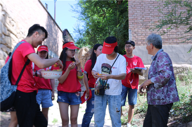 【三下乡】充满泥土芬芳的山路才能留下脚印