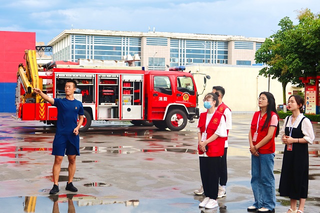 【三下乡】长治·走近“火焰蓝” 传递“中国红” ——“红心向党映三晋”大数据学院、信息工程学院 移动的党史宣讲团