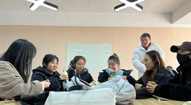 【完满班级】以歌会友 以曲抒情——淬炼·国际商学院营销1901班完满班级活动