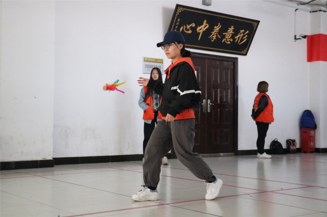 第二届“阳光杯”毽球大赛圆满落幕