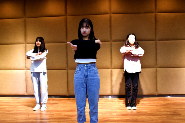 金秋九月 舞动青春——大数据学院、信息工程学院艺术实践部活动