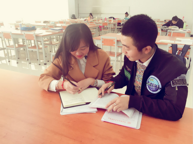 【前行】第56期:我陪你校服到婚纱 请伴我青丝至白发