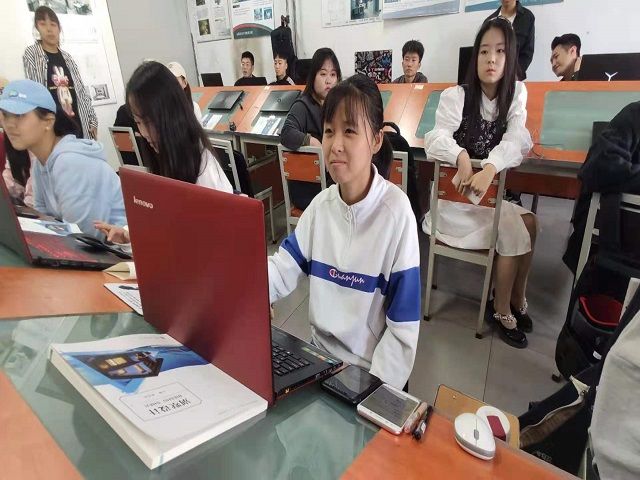 【完满班级】珍爱生命 远离毒品——艺术传媒学院环设1803班禁毒宣讲会