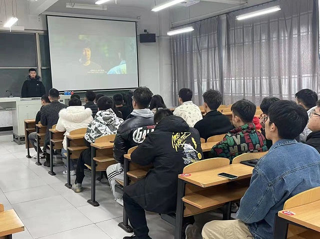 【完满班级】爱上电影 分享生活 ——信息工程学院网工2107班完满班级活动