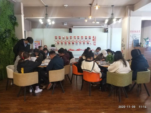 【完满班级】纸模温情 寻喧嚣中的宁静——数字1802班完满班级