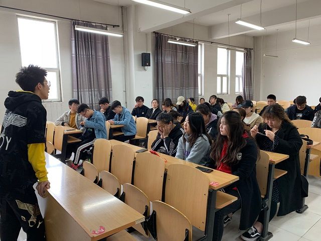 【完满班级】莫让年华付流水 深造未来学习路——食品与环境学院环科1601班级学习交流会