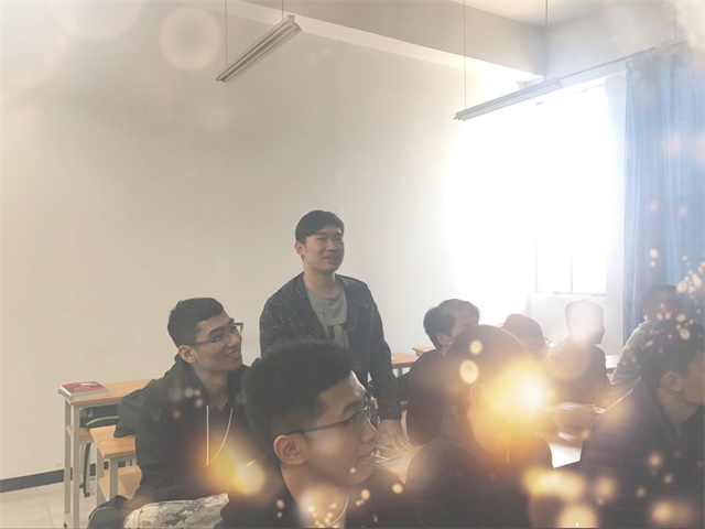 【完满班级】紧跟领路人 万众一心向前进——机电工程系电气1605班举办完满班级活动