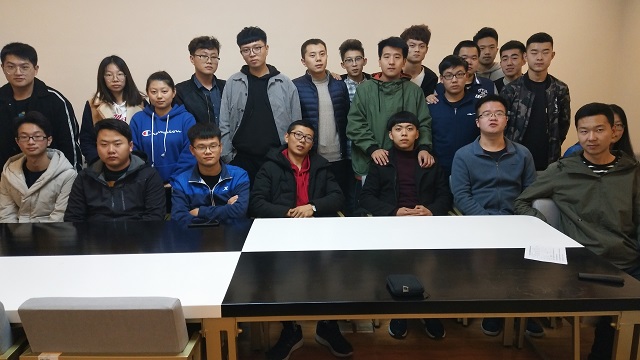 【完满班级】钢铁意志  奉献精神——网工1701班“观影人生”活动