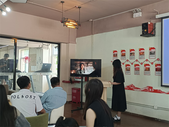 聚青年之火 燃时代之光——商务英语学院五月中旬完满团支部活动集锦