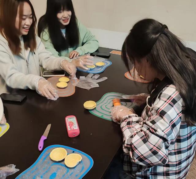 【社团快讯】我是“画饼”专家——美食烹饪活动