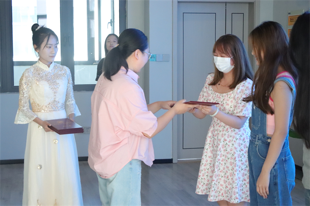 学长计划第1092期:花香六月 青春引航——经济与管理学院学长计划第175期