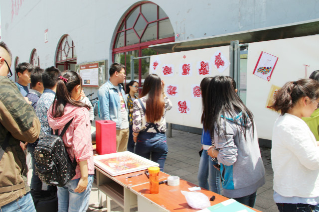 【缤纷百团】传承国艳展手工 慧心巧思夺天工