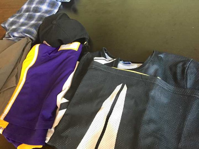 【完满班级】感恩奉献 与爱同行――信管1701班举办“学雷锋”爱心捐赠活动