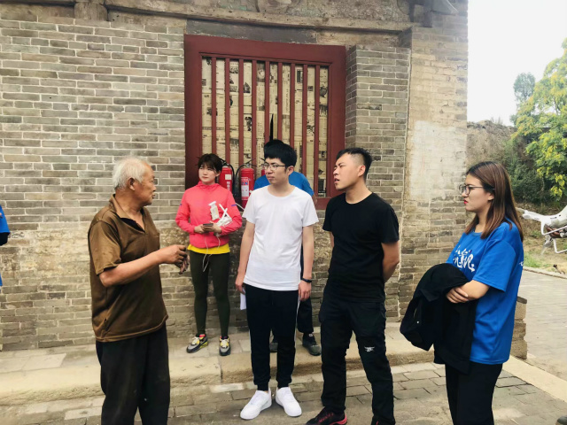 走进古老村落 做保护古建筑的先行者