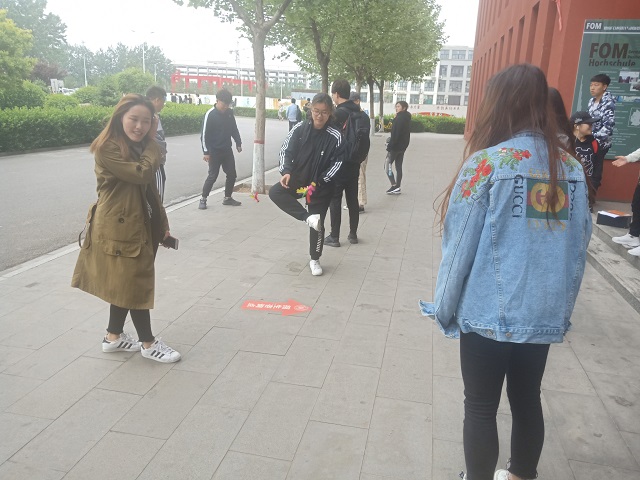 【完满班级】挑战人生难题 踢出坚毅自我——动画1701“战胜挫折 踢开烦恼”完满班级活动