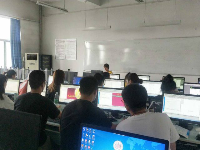 【完满班级】“吹响奋斗号角  做新一代好青年”——艺术传媒学院视觉1601班“大好河山，任君阅”爱国主题网页设计大赛