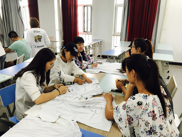 【完满班级】有没有一首歌会让你想起我——艺术传媒系2016级“献力音乐节”完满班级活动