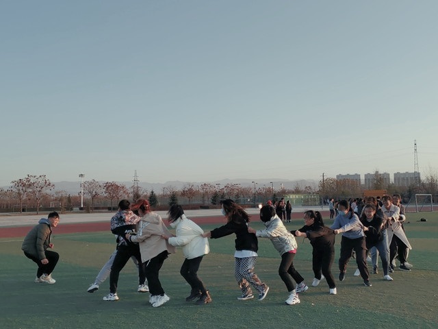 【完满班级】扬竞技之风 展青春风采——淬炼商学院基层班级开展竞技体育比赛