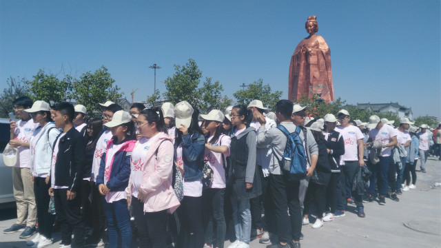 我校300名学子助力第六届太谷孟母文化节