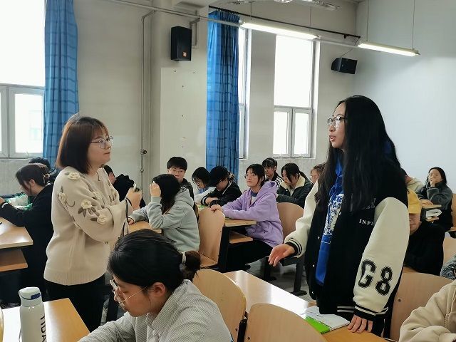 【辅导员说完满】传承良好家训 培育美好家风——食品与环境学院2020级辅导员说完满活动