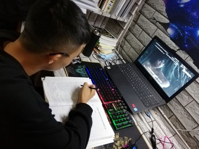 【完满班级】爱英语 冲四级——数据1801班主题完满班级活动