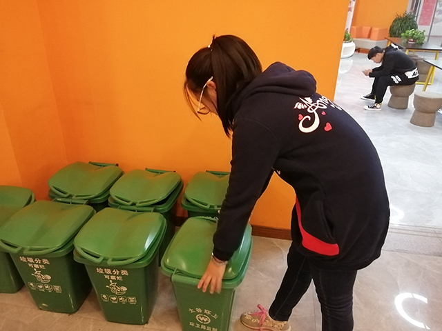 【1+1>2】“微公益”养成计划 培育大学生责任意识