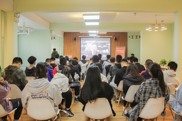 【1+1>2】全新定义 优化“体育营销”新发展路径——青藤书院举办“我的金牌职业经理人”3v3篮球俱乐部第1期