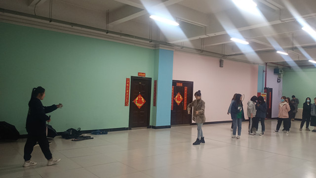 【完满班级】挥洒拼搏汗水 以运动抒写青春——外国语言文学系英语1901班、英语1902班、英语1904班完满班级活动