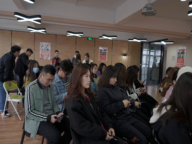 【主题团日活动】构建新时代 奋进新征程——艺术传媒学院2018级动画1801班主题团日活动