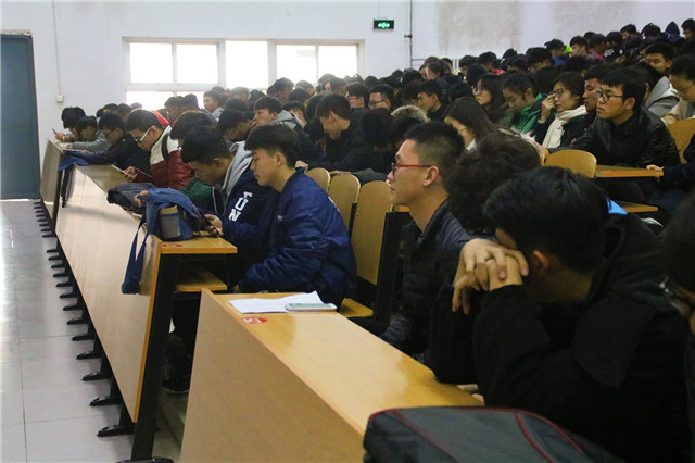 【辅导员说完满】寄君一语 留得诚信曲终人——机电工程系2017级辅导员说完满活动