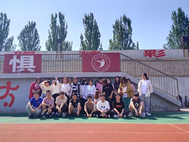 【完满班级】美好瞬间 与你分享——艺术传媒学院视觉1904班“留住美好瞬间”风采拍摄活动