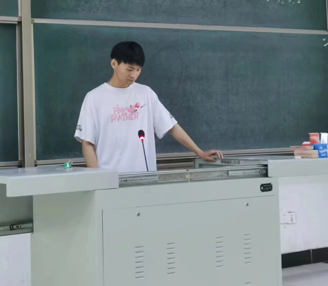 【完满团支部】缅怀先烈 传承薪火——大数据学院、信息工程学院数字2002班完满团支部活动