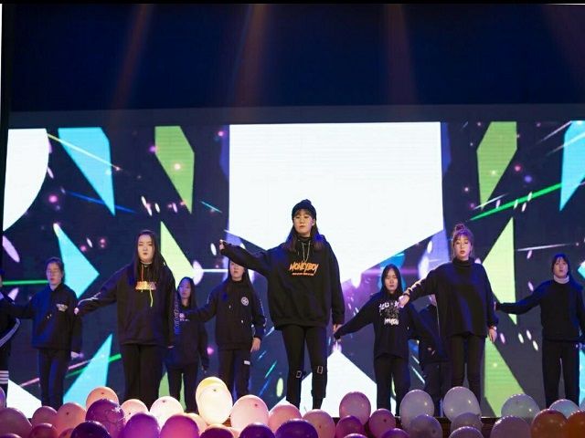 艺术传媒学院2020年元旦晚会如约而至