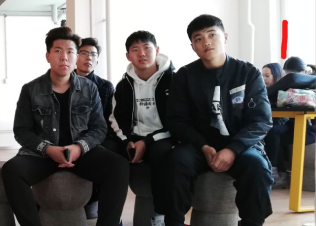 【主题团日】改革需要艰难探 阵痛方知道路坚——物联1802班举办团日活动