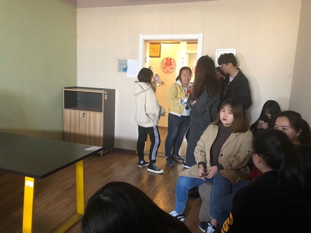 时我不予 留住光阴——艺术传媒学院首届与过去的自己对话感叹光阴似箭活动