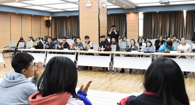 【社团快讯】诵古风今韵 写快意人生
