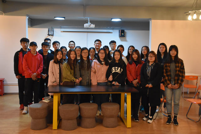 规范志愿行为 携手开创新起点——经济管理系青年志愿者协会小分队规范座谈会