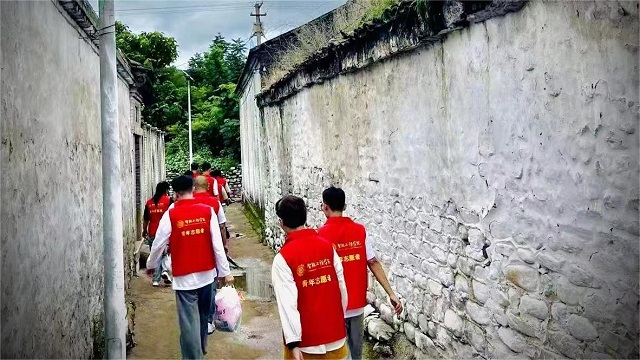 【三下乡】寻访老党员 追忆来时路——智能工程学院红色文化宣传实践团