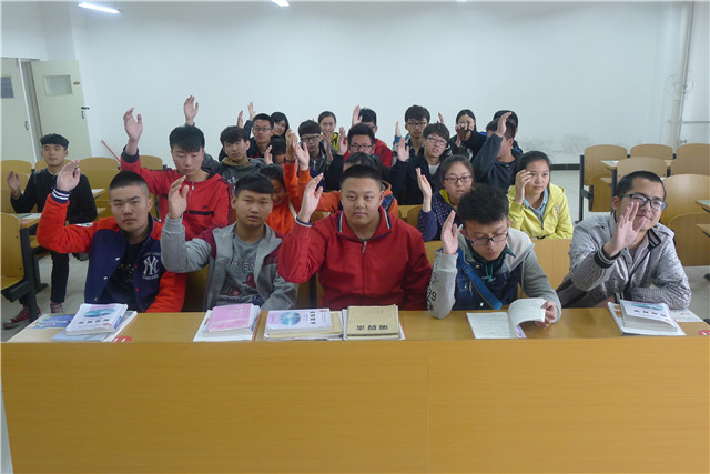 【民主生活会】经济管理系各专业召开民主生活会