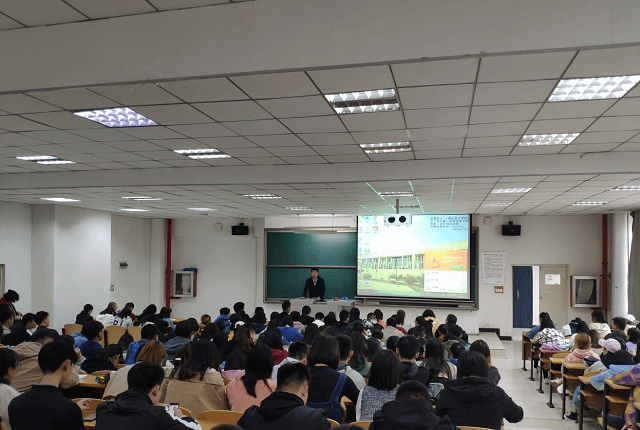 【辅导员说完满】十多载磨砺人生剑 正年华披靡战职场——食品与环境学院开展辅导员说完满活动