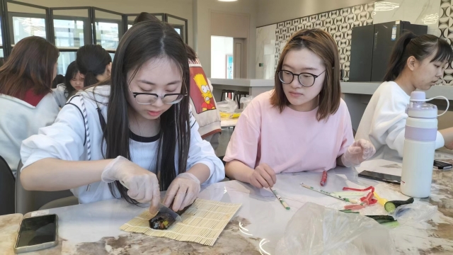 与春相约 花期不误——商务英语学院四月上旬完满团支部活动集锦