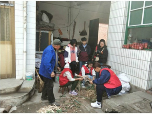 【完满班级】追求绿色时尚 走向绿色文明——艺术传媒学院环境设计1802班举办“北城社区”文明志愿服务完满班级活动