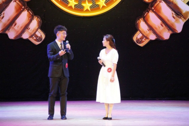 坚守梦想 续写人生——第八届“金话筒”超级主持人大赛