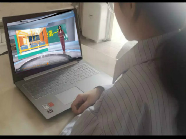 【主题团日】以梦为马 谱写青春乐章——经济与管理学院五月完满班级活动纪实(七)